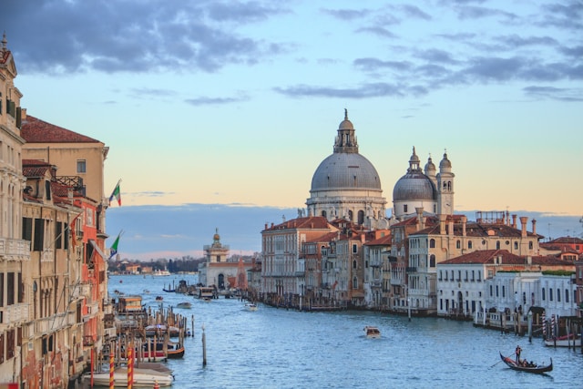 Vienna – Venice chauffeur